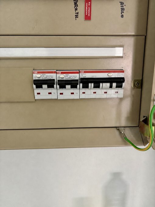 Meterkast met ABB aardlekautomaten